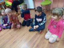 Wielki Brat w bibliotece - zadania od Wielkiego Brata - zabawa w spostrzegawczość