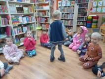 Wielki Brat w bibliotece - zadania od Wielkiego Brata - zabawa w spostrzegawczość