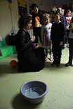 Dzieci w trakcie spełniania swoich wróżb
