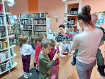 Jak wypożyczyć książkę w bibliotece?