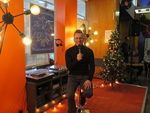 Bartosz Czaja podczas koncertu świątecznego.