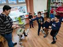 Zabawy z papierowymi śnieżkami