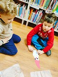 Zabawy Mikołajowe i układanie podobizny Mikołaja