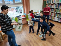 Zabawy z papierowymi śnieżkami