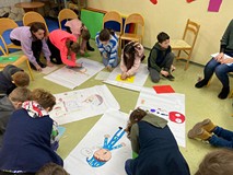 Wspólna zabawa w kole