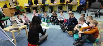 lekcja biblioteczna z pierwszkolasistami z SP nr 5 w Koszalinie