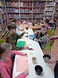 Zajęcia z Beatą Borowską-Piwar i Pracownia Twórczych Działań- kubki do zabawy