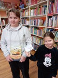 Zimowe zabawy z Olafem i zadania do wykonania, by uratować moce Elzy i rodzinną fotografie Olafa