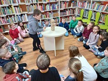 Gra z przedszkolakami w Jengę