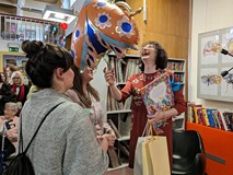 Justyna Horków przyjmuje gratulacje