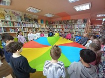 Zabawy z chustą animacyjną