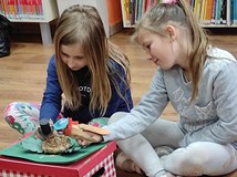 Odgrywanie inscenizacji do wiersza 