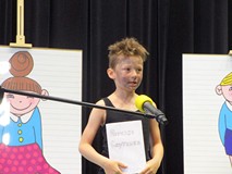 Uczestnik finału powiatowego przeglądu recytatorskiego dla przedszkolaków 