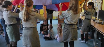 zabawa z chustą animacyjną