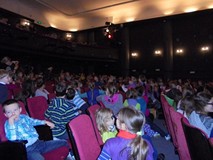 WIZYTA W TEATRZE