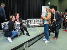 Elżbieta Cherezińska wśród fanów