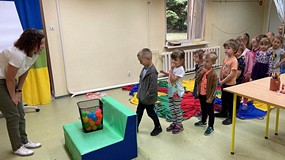 Dzieci w trakcie zabawy