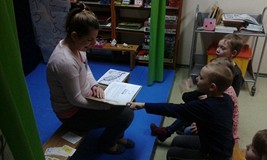 Maluchy w Bibliotece