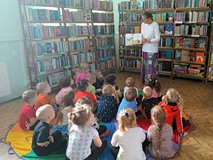 Czytamy o przygodach Jeża Szymona