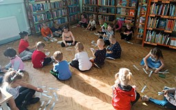 Układamy puzzle z jesiennymi drzewami