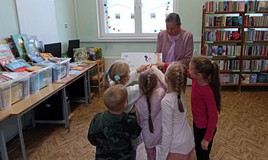 Zabawy z Guzikową książką
