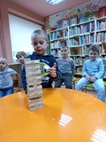 Jenga i wyzwanie dla przedszkolaków