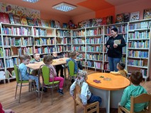 Rozmowy o jesieni i czytanie opowiadania jesiennego o liściu
