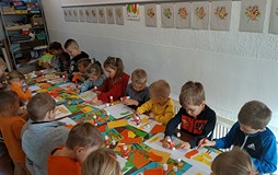 Wydzieramy rączkami jesienne drzewa