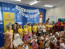 Występy grup przedszkolnych- wierszyki, piosenki dla Misia