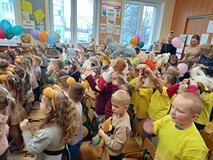 Całe Przedszkole tańczy i śpiewa piosenkę o Misiu