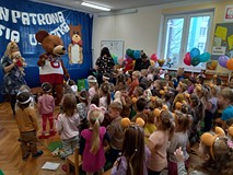 Prawdziwy MIś Uszatek odwiedził przedszkolaki