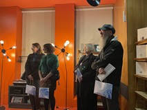 Artyści biorący udział w wystawie.