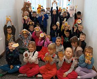 Zdjęcie Biedronek z własnoręcznie wykonanymi misiami
