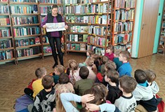 Czytamy książkę o ulicy Siedmiu Mikołajów
