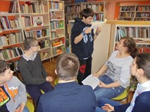 SOSW - chłopcy w bibliotece