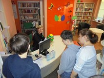 SOSW - chłopcy w bibliotece