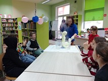 Dużo tajemniczej substancji i para wodna