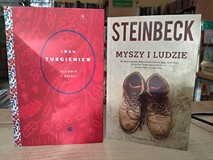 na zdjęciu książki