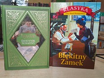 na zdjęciu książki
