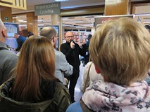 Ks. Rafał Figiel  opowiada o wystawie