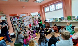 Pocą się, sapią, stękaja srogo.....trach i wyciągnęli