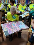 Prezentacja ciekawych książek, które mozna wypożyczać do domu