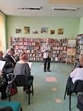 poeci czytają wiersze
