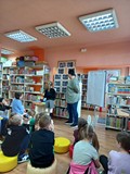 Uczniowie odczytują samodzielnie opisy postaci z Doliny Muminków