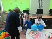 Rysowanie kotów na balonach