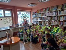 CZytamy, oglądamy i słuchamy opowiadania Wojciecha Widłaka Syrop Maga Abrakabry