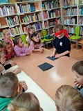 Rozpoznajemy elementy stworzone przez dzieci do Czarnej Książki Kolorów