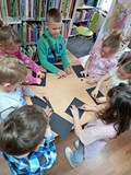 Zajęcia plastyczne- tworzymy własną Czarna Książkę Kolorów