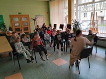 czytanie bajki dzieciom