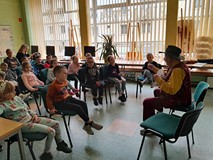 Dziadek Władek prowadzi ćwiczenia